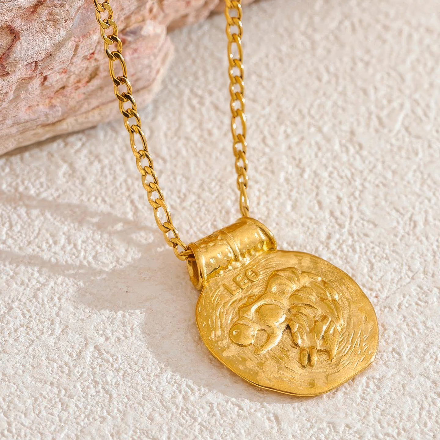 Naszyjnik z monetą zodiaku