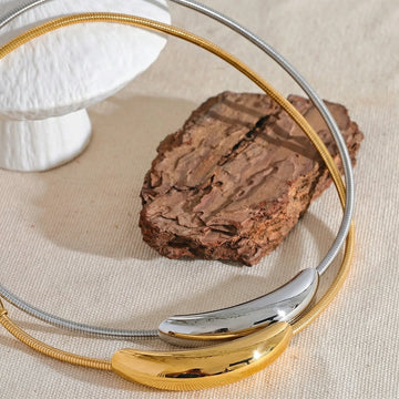 Choker z rzeźbioną linią